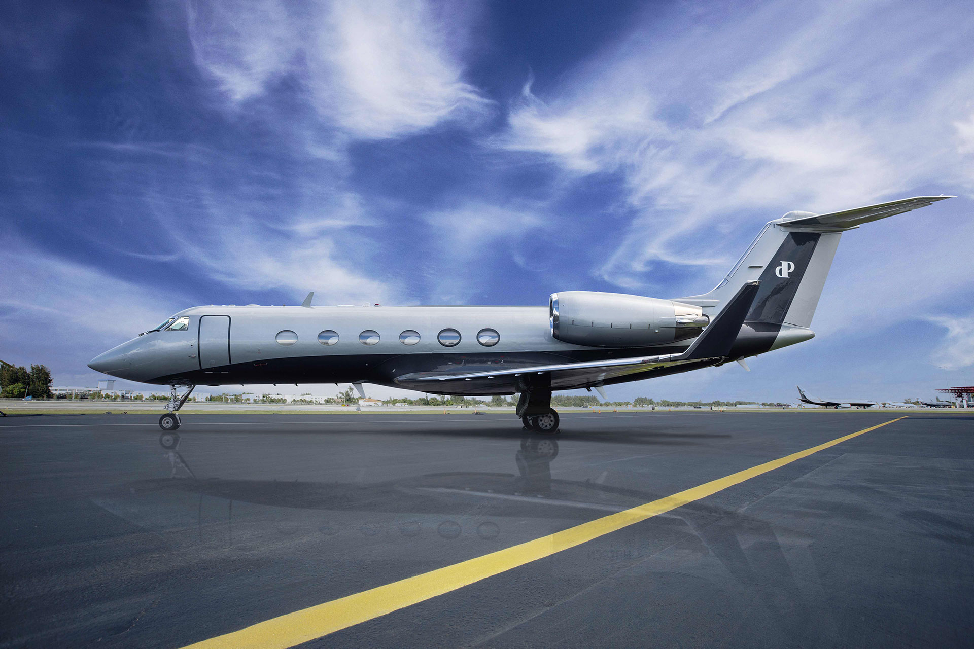 N352BH-exterior-horizontal-nr